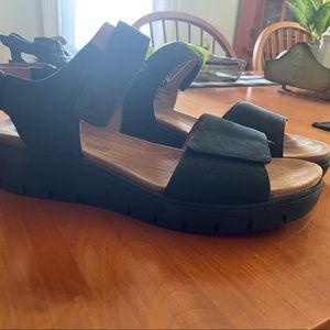 Womens Clark sandals size 10